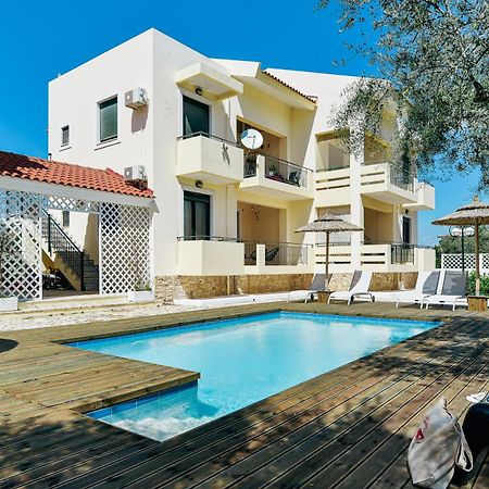 Oliva Holiday Homes Dhiyellótika Екстериор снимка