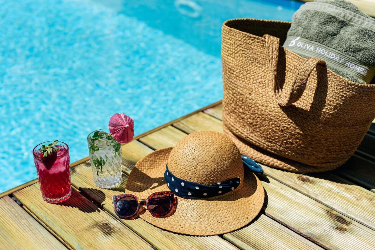 Oliva Holiday Homes Dhiyellótika Екстериор снимка